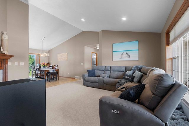 1172 LANSDALE CIRCLE, De Pere, WI 54115