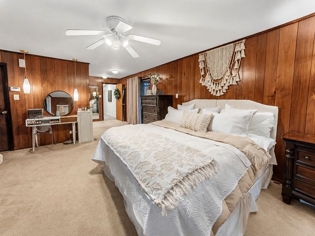 8623 S Roma Road, Palos Park, IL 60464