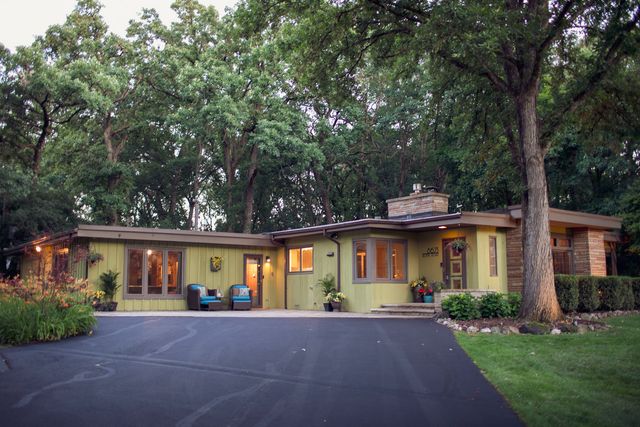 8623 S Roma Road, Palos Park, IL 60464