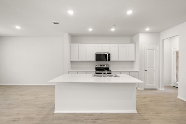 4504 Avion Drive, Sanger, TX 76266
