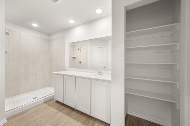 4504 Avion Drive, Sanger, TX 76266