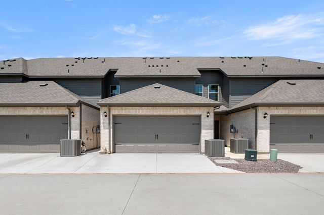 4504 Avion Drive, Sanger, TX 76266