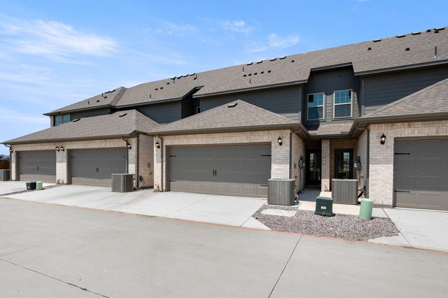 4504 Avion Drive, Sanger, TX 76266