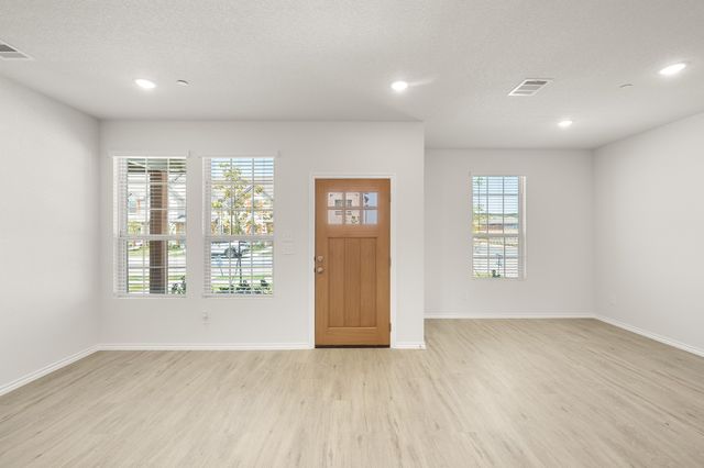4504 Avion Drive, Sanger, TX 76266