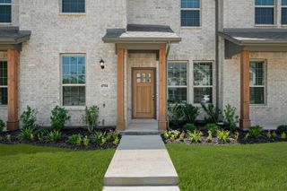4504 Avion Drive, Sanger, TX 76266