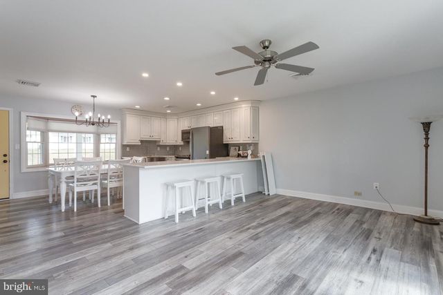 80 THORNRIDGE DR, Levittown, PA 19054