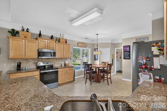 570 Surry Trace Circle NW, Concord, NC 28027