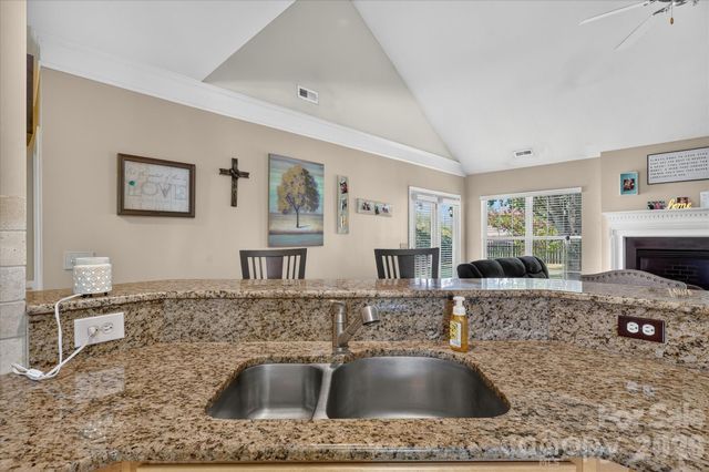570 Surry Trace Circle NW, Concord, NC 28027