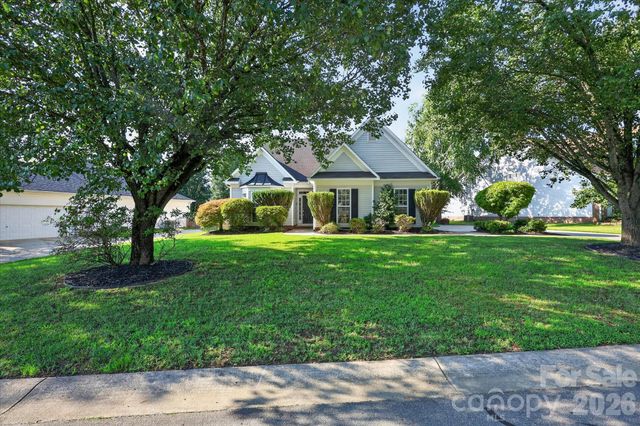 570 Surry Trace Circle NW, Concord, NC 28027