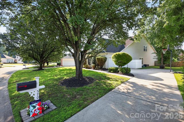 570 Surry Trace Circle NW, Concord, NC 28027