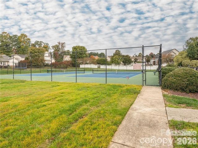 570 Surry Trace Circle NW, Concord, NC 28027