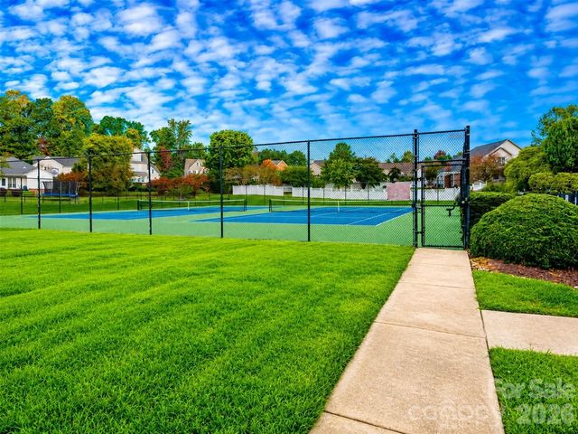 570 Surry Trace Circle NW, Concord, NC 28027