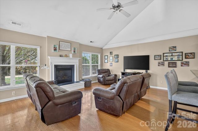 570 Surry Trace Circle NW, Concord, NC 28027