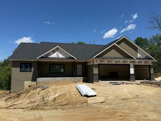 N7372 County Road O, River Falls, WI 54022