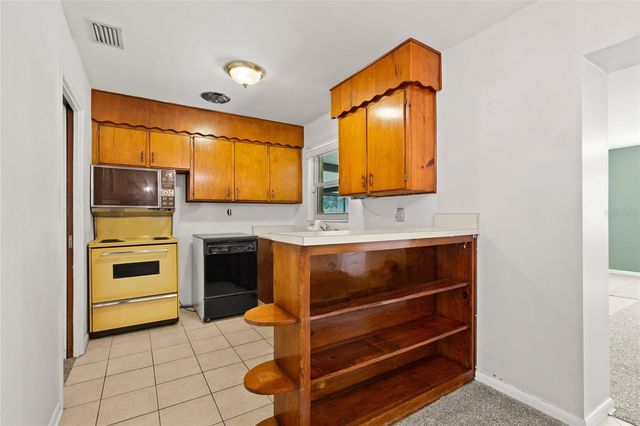 4402 W PAXTON AVENUE, Tampa, FL 33611