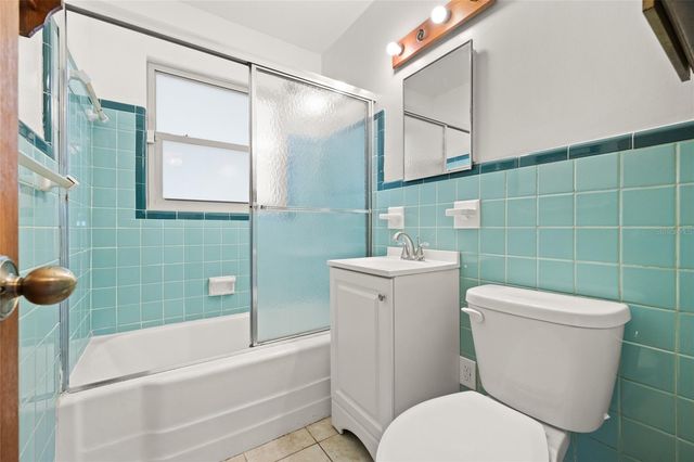 4402 W PAXTON AVENUE, Tampa, FL 33611