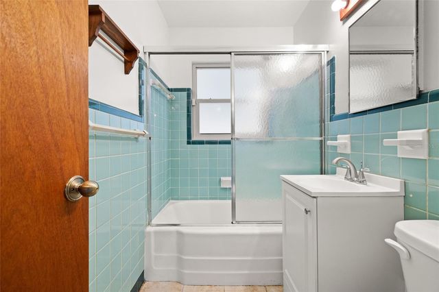 4402 W PAXTON AVENUE, Tampa, FL 33611