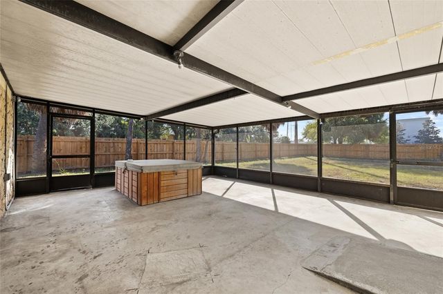 4402 W PAXTON AVENUE, Tampa, FL 33611