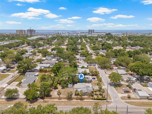 4402 W PAXTON AVENUE, Tampa, FL 33611