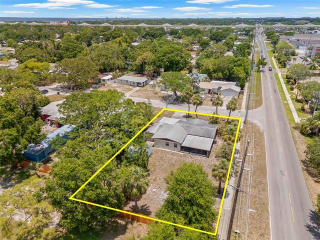 4402 W PAXTON AVENUE, Tampa, FL 33611