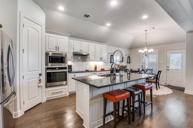 229 Wolf Creek Drive, Waxahachie, TX 75165