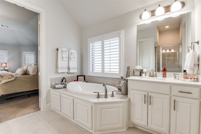 229 Wolf Creek Drive, Waxahachie, TX 75165