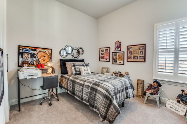 229 Wolf Creek Drive, Waxahachie, TX 75165