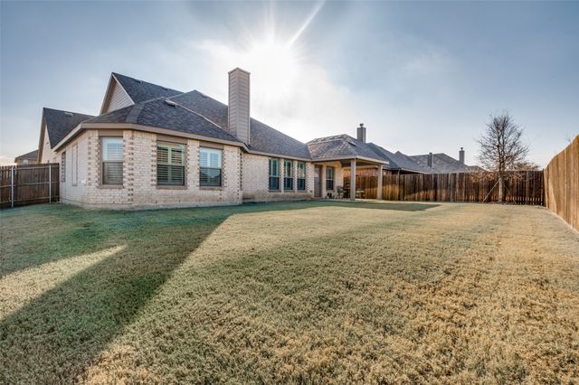 229 Wolf Creek Drive, Waxahachie, TX 75165