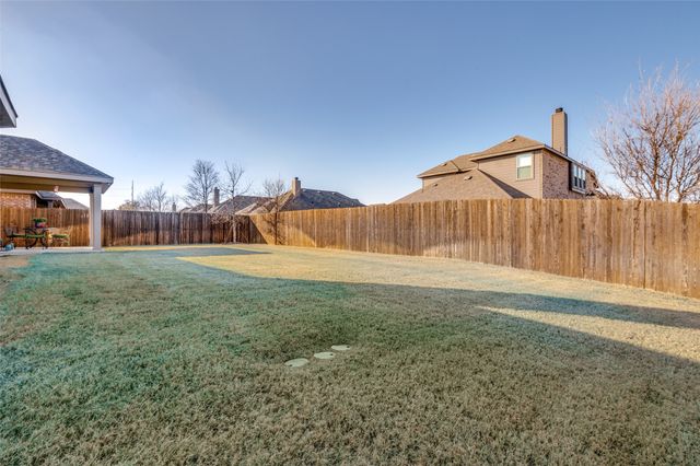 229 Wolf Creek Drive, Waxahachie, TX 75165