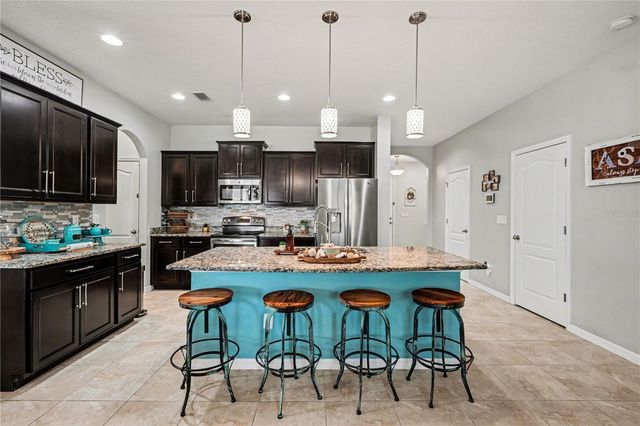 5465 SUNCATCHER DRIVE, Wesley Chapel, FL 33545