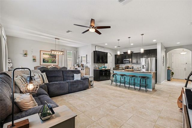 5465 SUNCATCHER DRIVE, Wesley Chapel, FL 33545