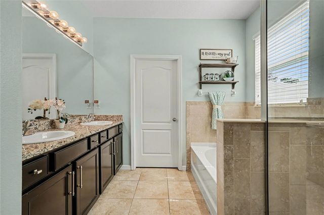 5465 SUNCATCHER DRIVE, Wesley Chapel, FL 33545