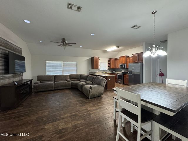 9612 Kini Street, Diamondhead, MS 39525