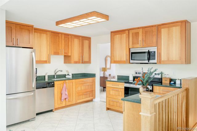 973 S Holland Street, Lakewood, CO 80226