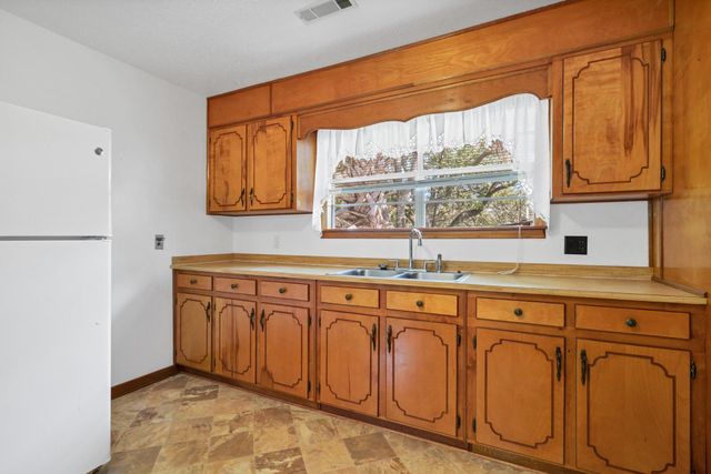 2305 Myrtle Street, Edisto Island, SC 29438