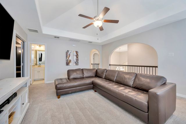 1016 W Bluff Way, Roanoke, TX 76262