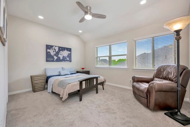 1016 W Bluff Way, Roanoke, TX 76262