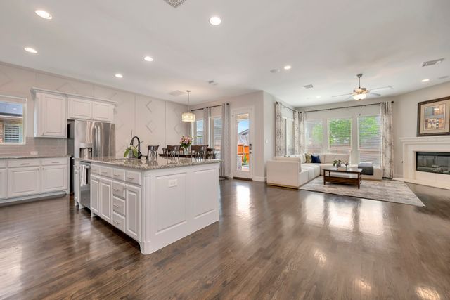 1016 W Bluff Way, Roanoke, TX 76262