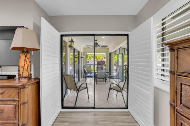 60 Pelican Pointe Drive 201, Delray Beach, FL 33483