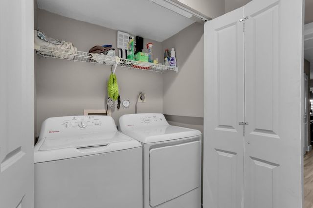 60 Pelican Pointe Drive 201, Delray Beach, FL 33483