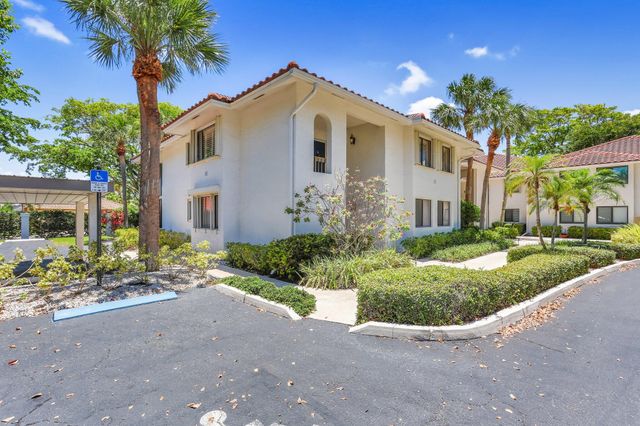 60 Pelican Pointe Drive 201, Delray Beach, FL 33483