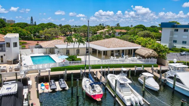 60 Pelican Pointe Drive 201, Delray Beach, FL 33483