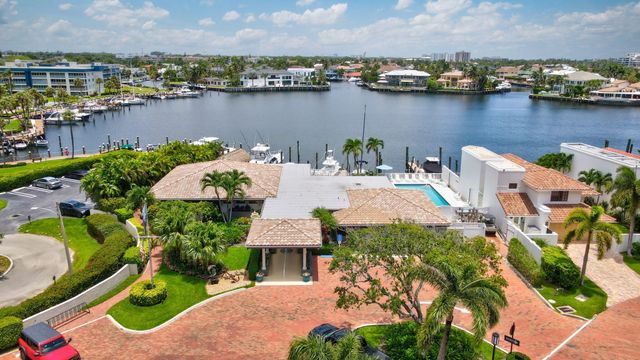 60 Pelican Pointe Drive 201, Delray Beach, FL 33483