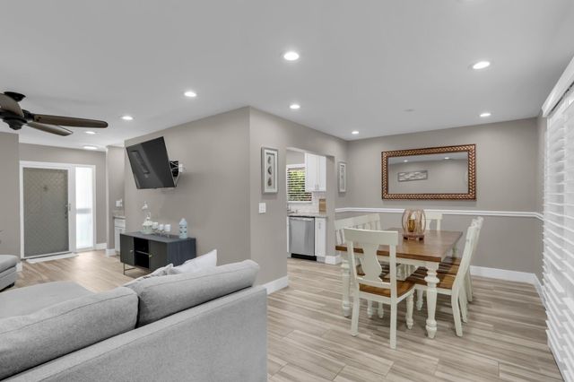 60 Pelican Pointe Drive 201, Delray Beach, FL 33483