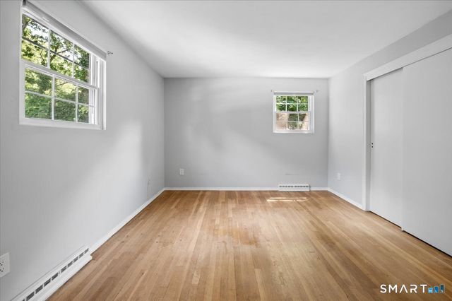 8 Stanwick Circle, Stamford, CT 06905