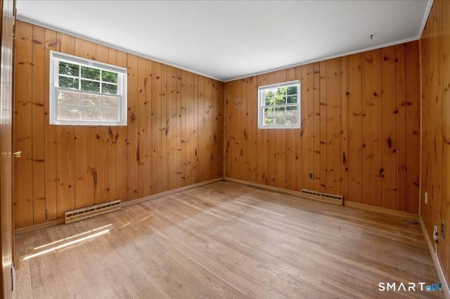 8 Stanwick Circle, Stamford, CT 06905