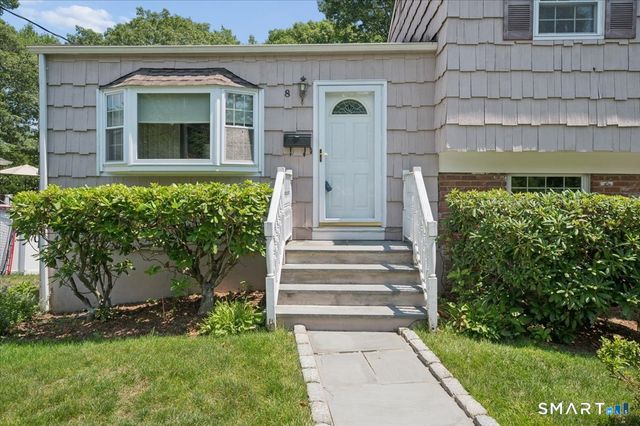 8 Stanwick Circle, Stamford, CT 06905