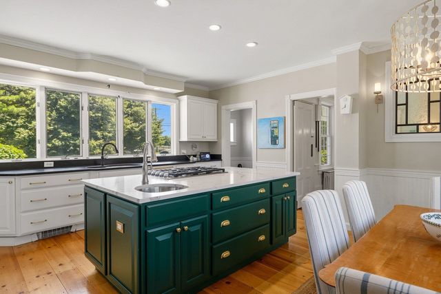 79 Atlantic Avenue, North Hampton, NH 03862