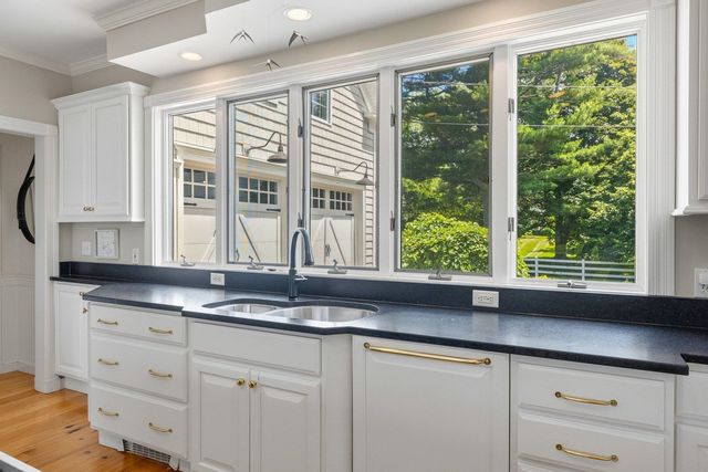 79 Atlantic Avenue, North Hampton, NH 03862