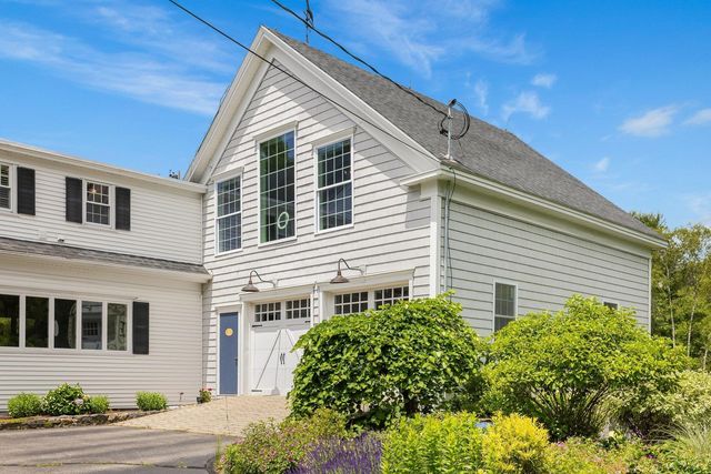 79 Atlantic Avenue, North Hampton, NH 03862